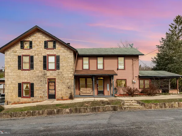 101 N Carlisle St, New Bloomfield, PA 17068