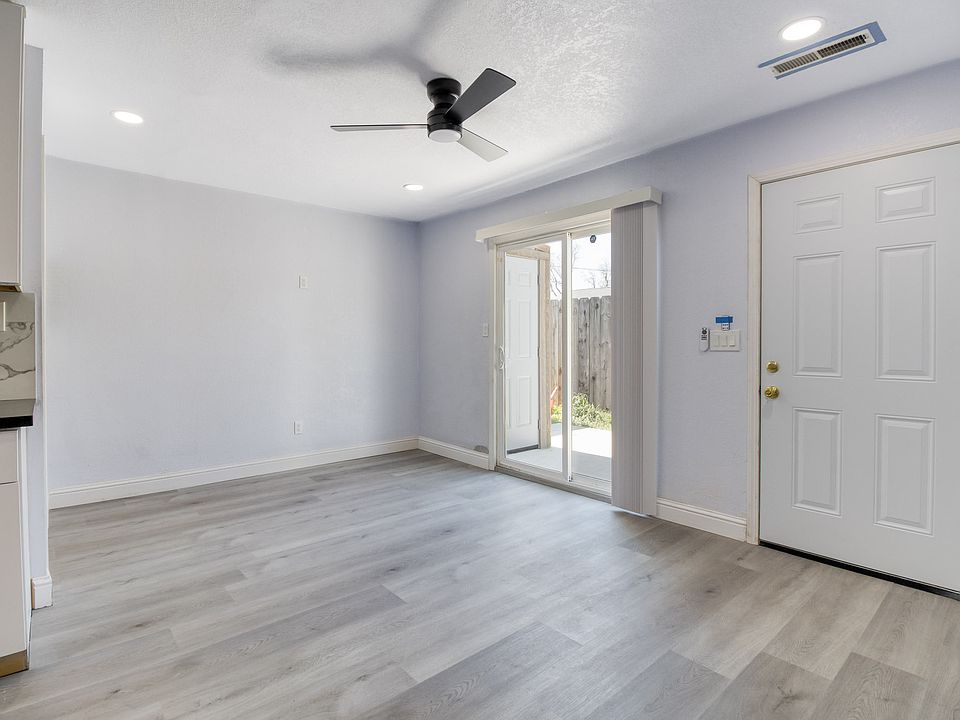 1st image of 900 Dartmouth Ave #2