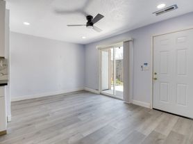 900 Dartmouth Ave, Modesto, CA