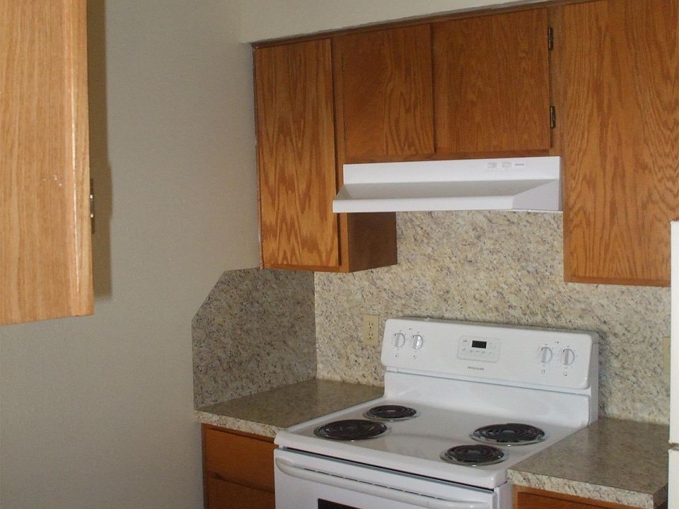 1st image of 500 College Ave APT 504