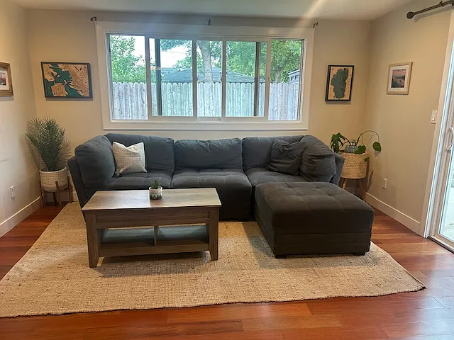 Living Room - 2871 La Salle Ave
