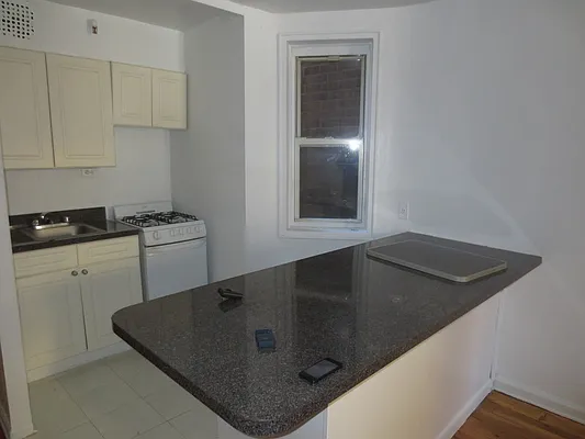 Rented by Pink Stone Realty LLC | media 30