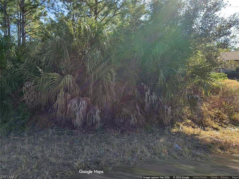 2nd image of 908 Congress AVE