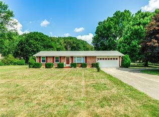 5335 Huckleberry St NW, North Canton, OH 44720
