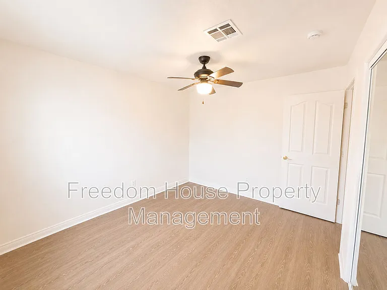 3066 Mount Charleston Dr — Photo 29