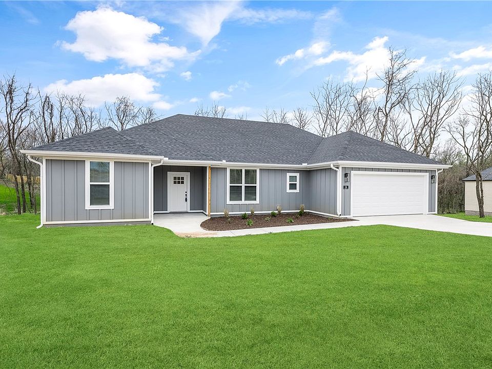 1st image of 26 Cannich Dr