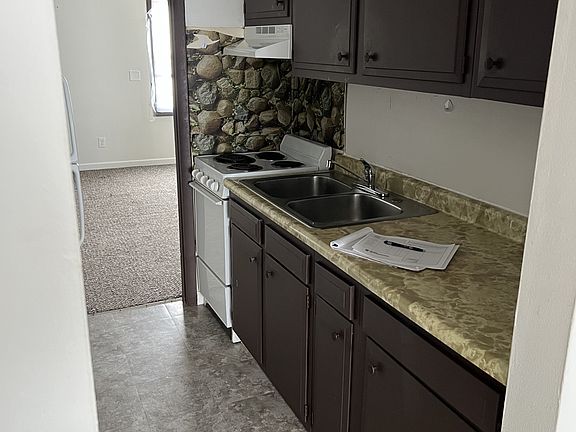 4th image of 1201 Dixon Ave #A