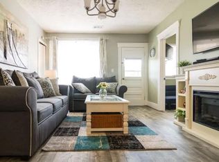 3043 Evaline St, Hamtramck, MI 48212
