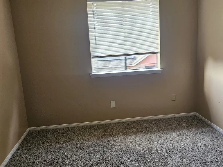 5514 Fairview Forest Dr — Photo 5