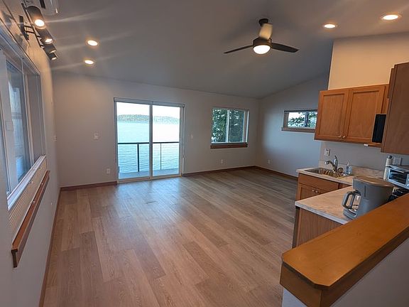 5th image of 1525 Colchester Dr E Unit A