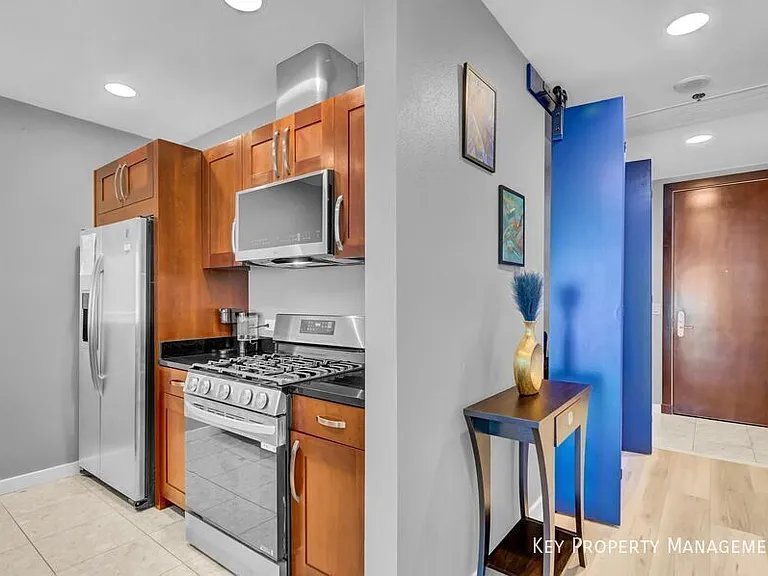 4525 Dean Martin Dr #1101 — Photo 8
