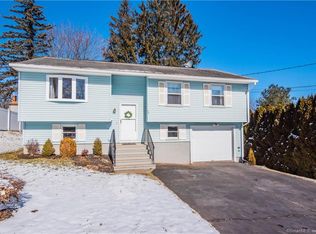 36 Crystal St, Wethersfield, CT 06109