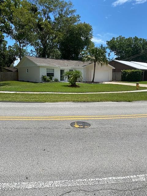 1st image of 1014 Calle Grande St