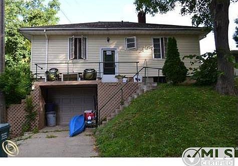 2 bed, 1 bath.JPG