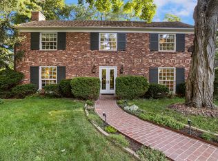 812 Dodds Dr, Champaign, IL 61820