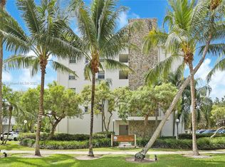 210 Seaview Dr #202, Key Biscayne, FL 33149