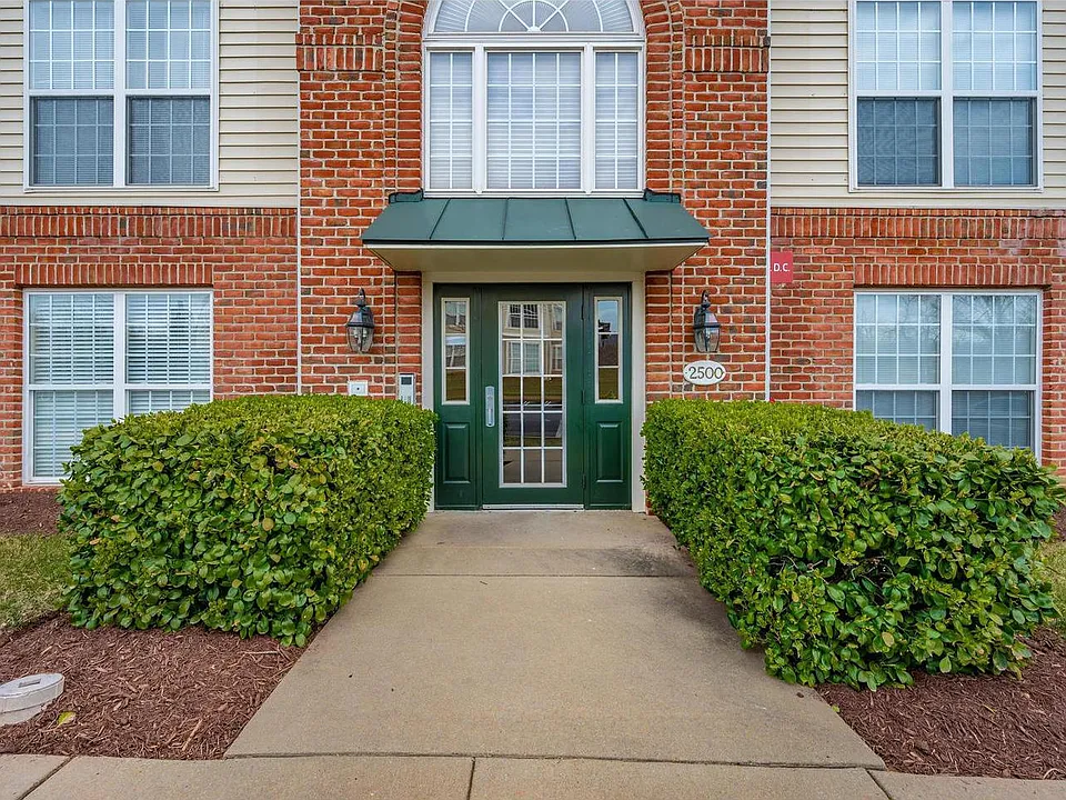 2500 Hemingway Dr #1B