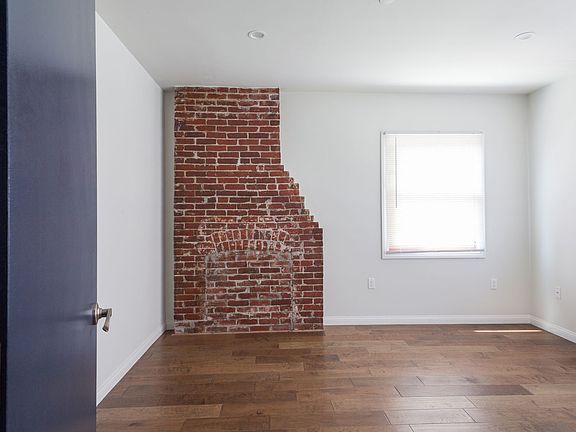 2nd image of 2716 Ellendale Pl #27161