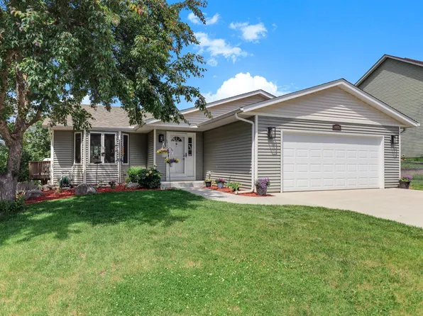 6666 12th St N, Oakdale, MN 55128