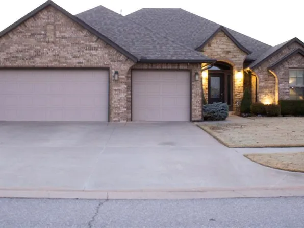 2101 Pine Creek Ave, Yukon, OK 73099