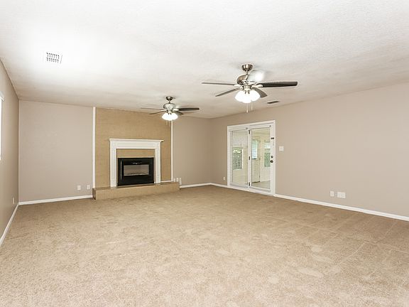 4th image of 3134 Dalehurst Dr W