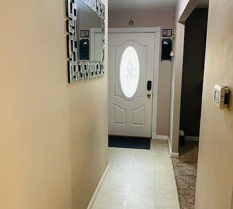 2nd image of 875 Holyoke Dr