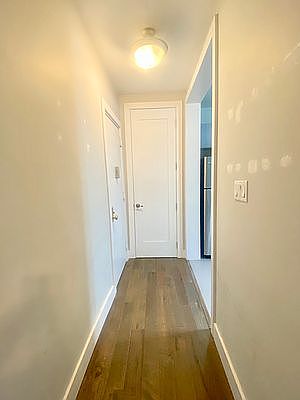 3rd image of 270 Parkside Ave APT C2e