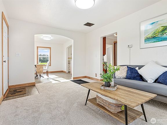 5th image of 5059 Ferndale Road