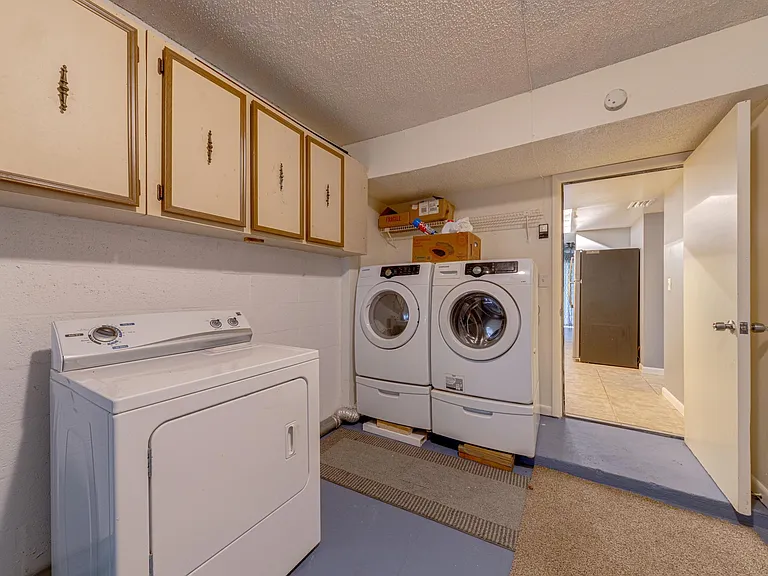 1241 Saint Andrews Dr — Photo 34