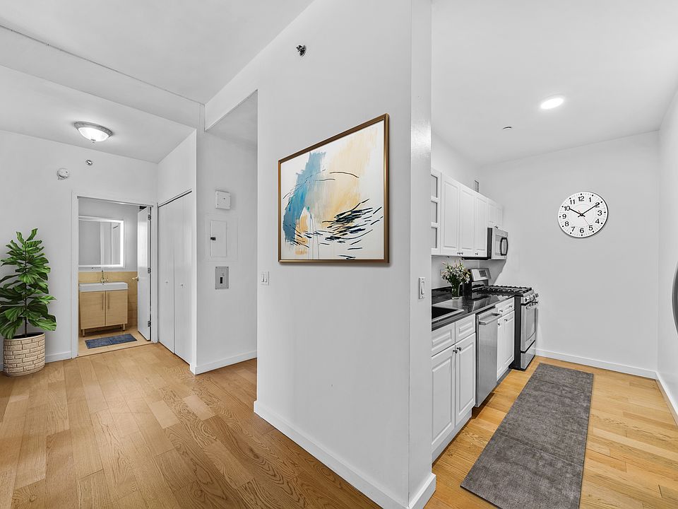 1st image of 1 West St APT 2508