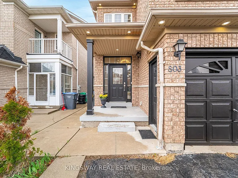 803 Khan Cres — Photo 4