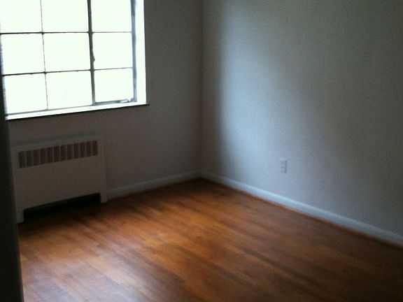 5th image of 7707 Newbedford Ave