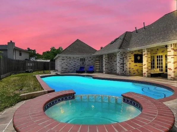 263 Wood Loop St, Houston, TX 77015