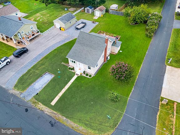 5th image of 7800 Appletree Rd