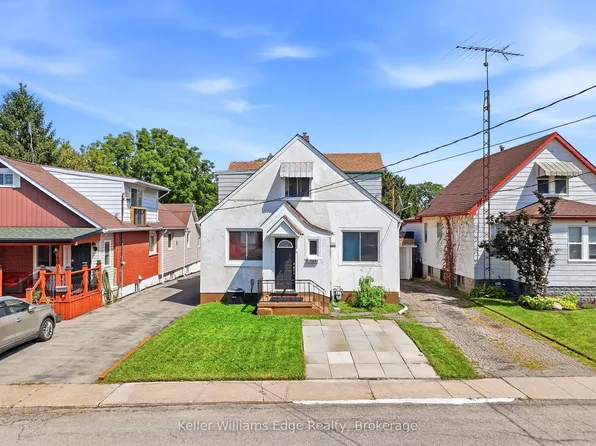 4104 Broughton Ave, Niagara Falls, ON L2E 3K6