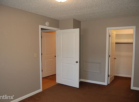 4th image of 906 N Dodge St #11495421