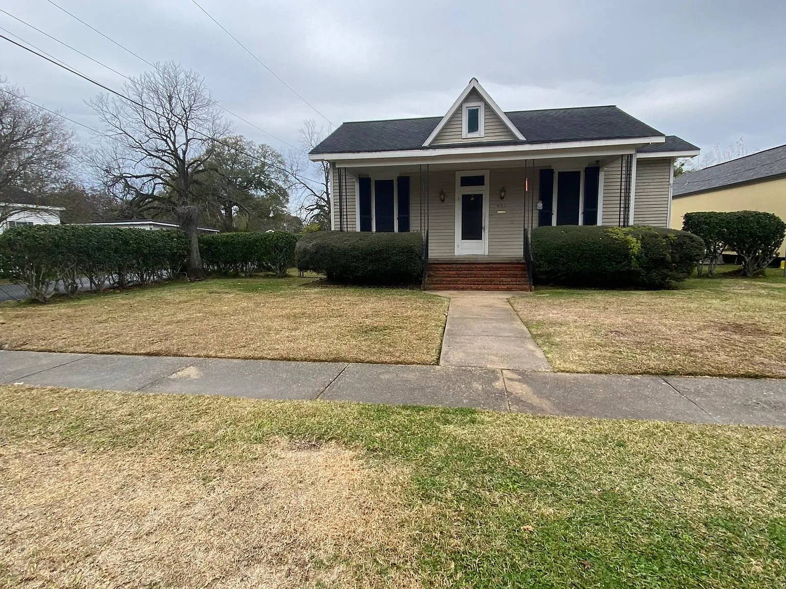 3 bed, 1700 sqft, $1,400 — Photo 2