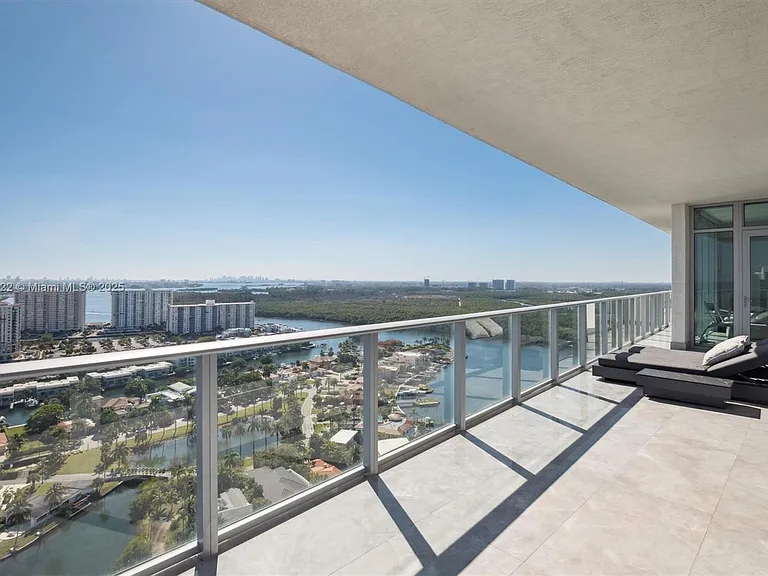 330 Sunny Isles Blvd #5-UPH04 — Photo 46