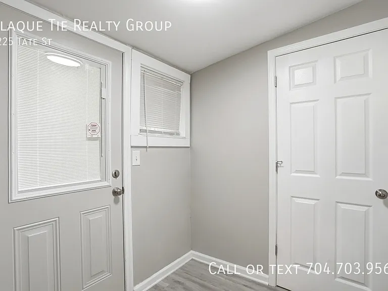2225 Tate St — Photo 27