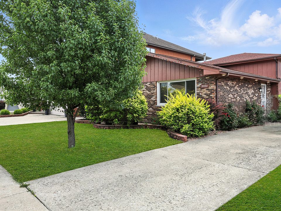 1st image of 5721 W 88th Pl