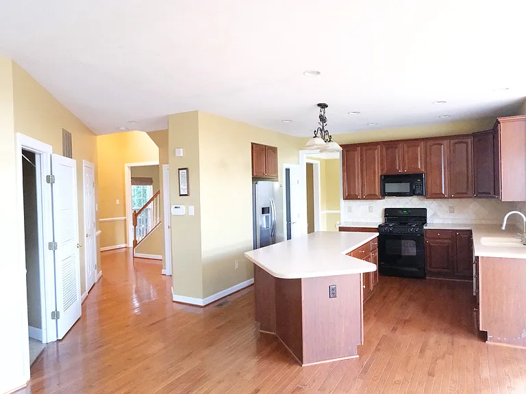 641 Spring Meadow Dr — Photo 29