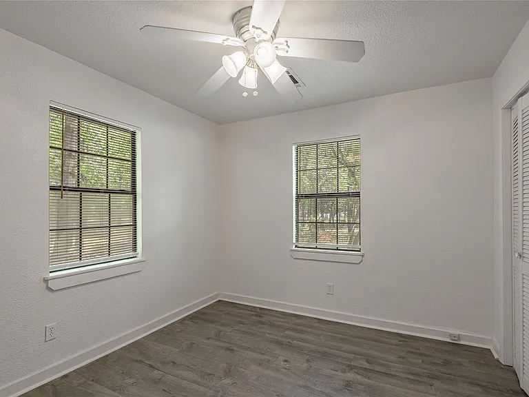 7A Hickory Ln — Photo 11