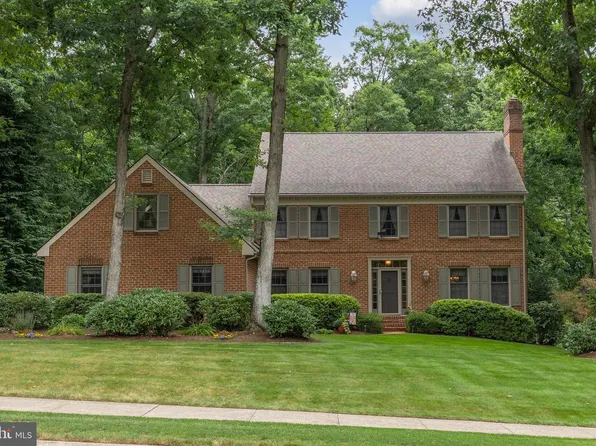 2460 Hickory Hill Dr, State College, PA 16803