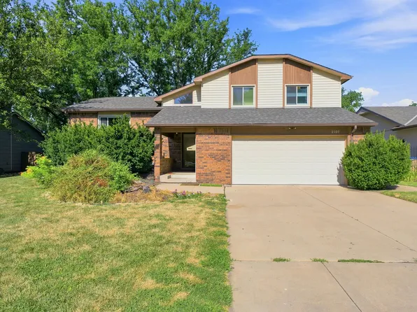 2107 N Murray Cir, Wichita, KS 67212