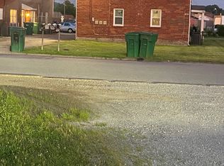910 Sinclair St, Fairdale, KY 40118