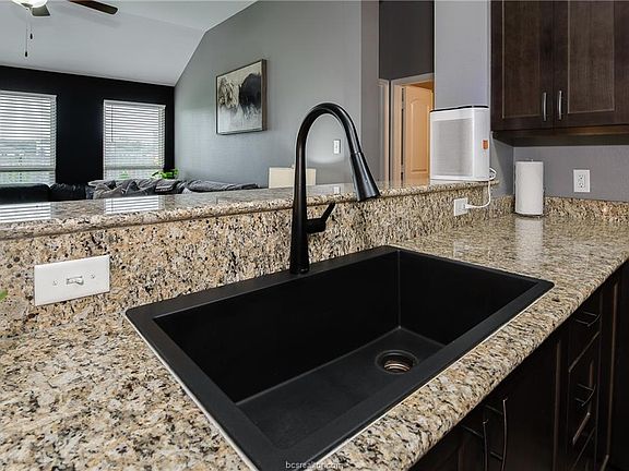 4th image of 5265 Sagewood Dr