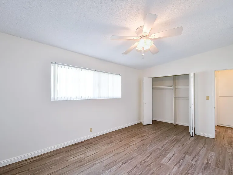2707 Montrose Ave #10 — Photo 22