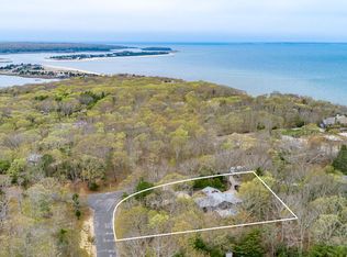 1 Carriage Ln, East Hampton, NY 11937