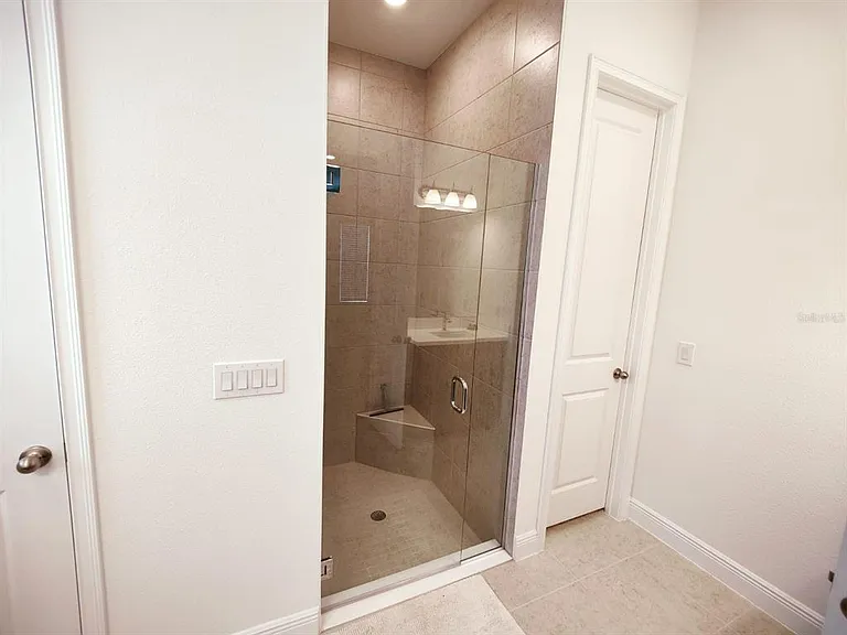 7703 Nemours Pkwy — Photo 18