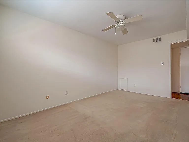 6402 Del Monte Dr #35 — Photo 22